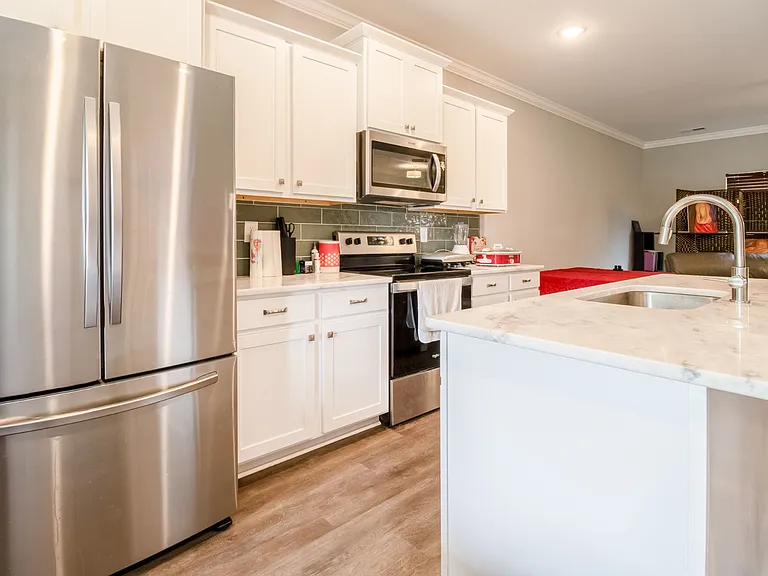 628 Bella Ct — Photo 45