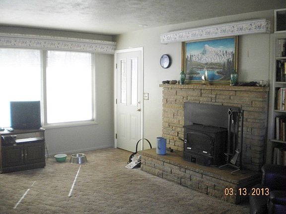 5th image of 2227 E Fardown Ave
