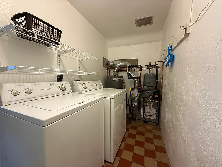 4 Aldrich Ave #1 — Photo 23