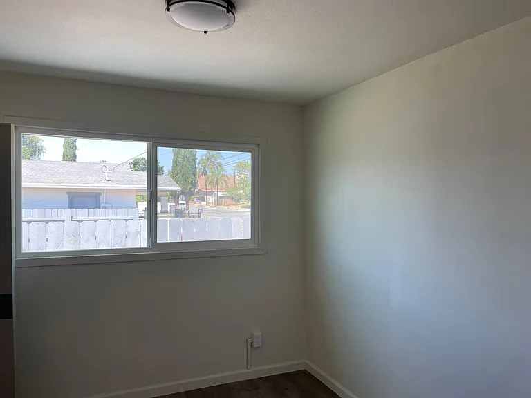 344 Sespe Ave — Photo 7