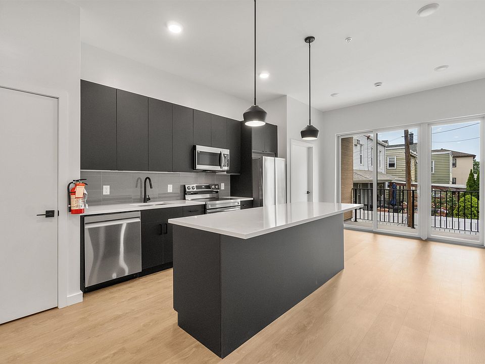 1st image of 952 Broadway #201R