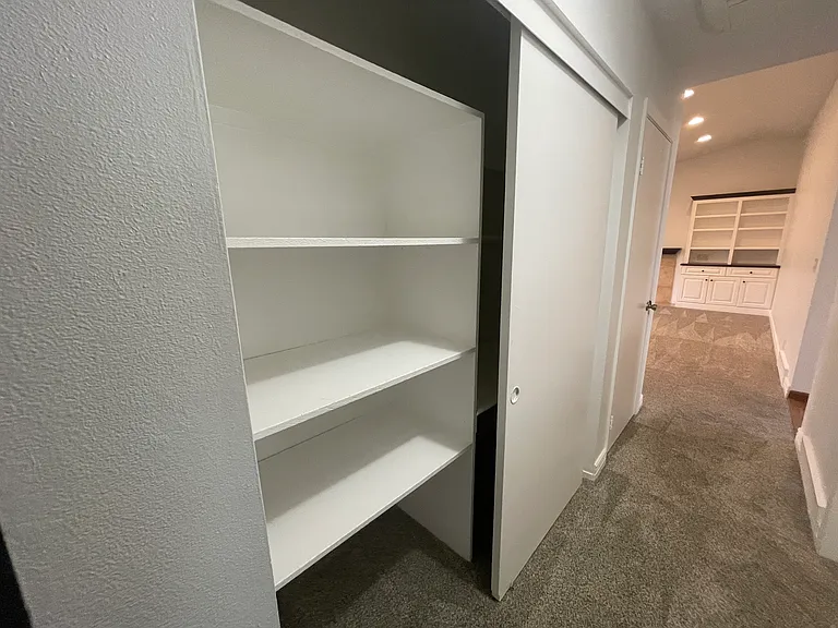 1442 E Sandy Hills Dr — Photo 23
