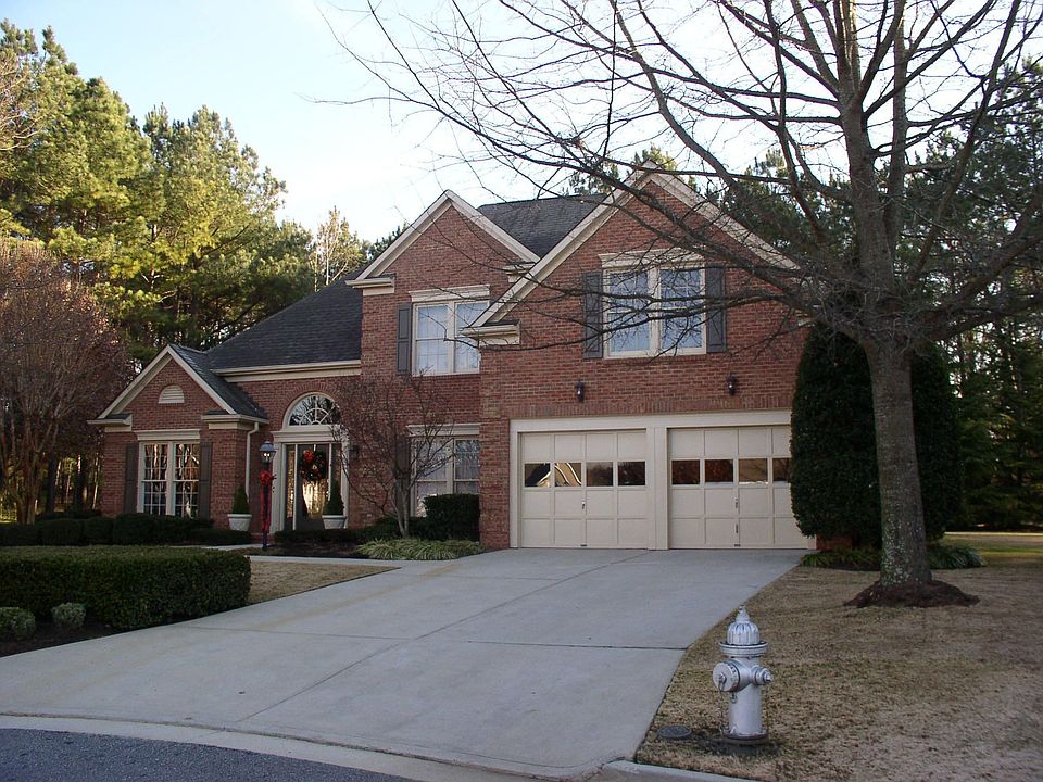 230 Battersea Pointe
