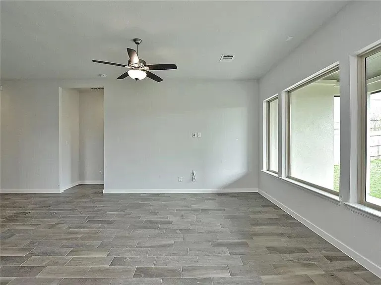129 San Domenico Cv — Photo 6