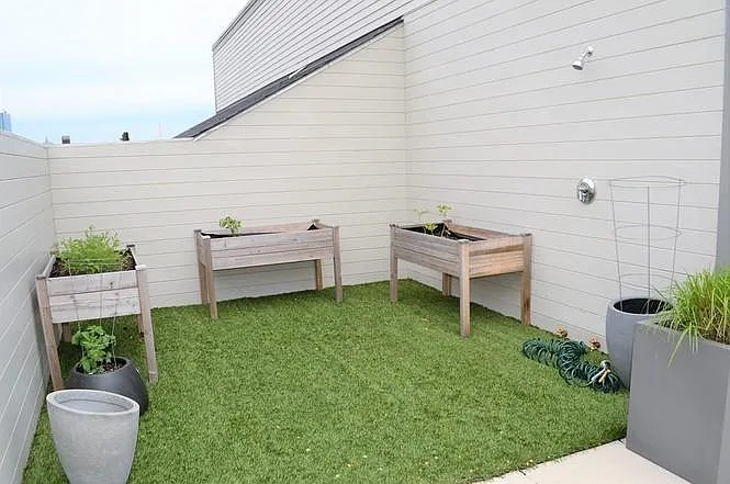 309 E St #24 — Photo 30
