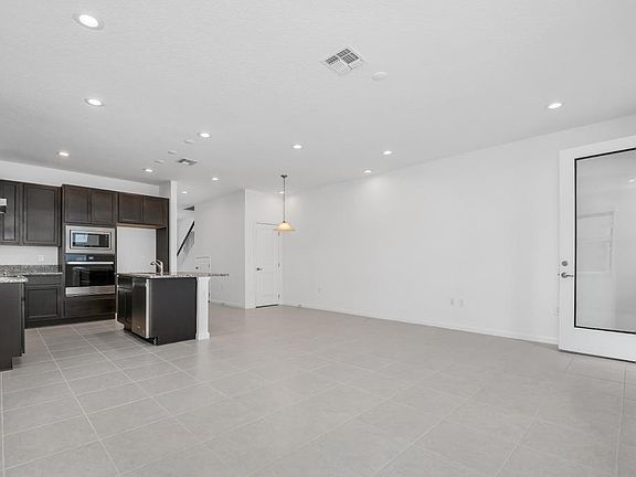 3rd image of 14055 Lochend Way
