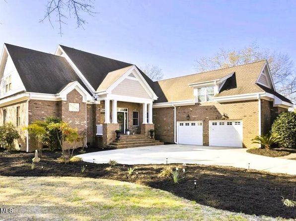 198 Cedar Point Drive, Wallace, NC 28466