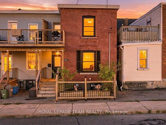 3rd image of 366 Arlington Ave
