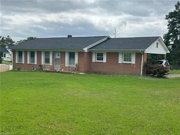 1609 Lexington Ave, Thomasville, NC 27360