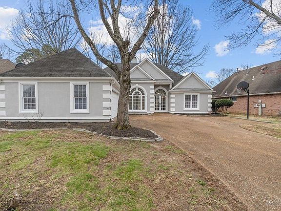 2nd image of 8561 Overcup Oaks Dr