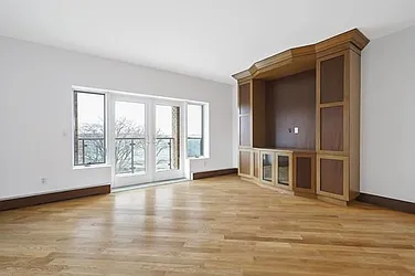 Sold by Avenue Sotheby's International Realty