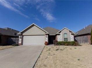 3041 N Bentley Rdg, Fayetteville, AR 72704