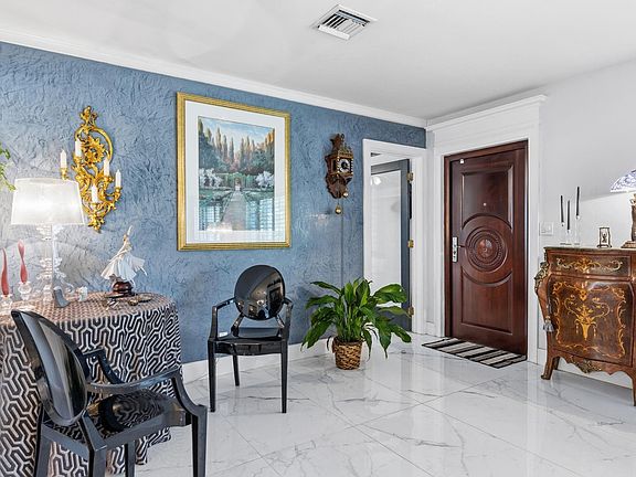 4th image of 2624 NE 30th Street