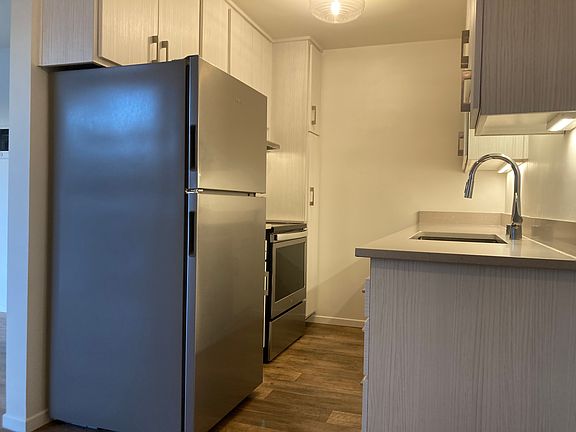 2nd image of 3911 Jewell St APT J