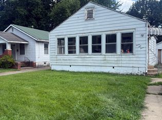 1553 E Walnut St, Decatur, IL 62526