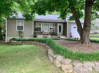 211 S Oak St, Harrison, AR 72601