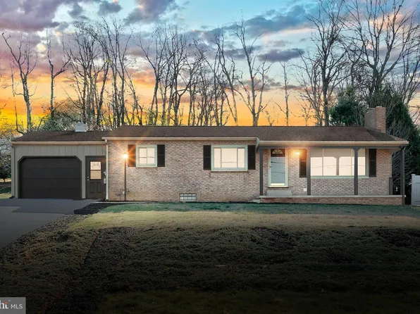 21 Northview Dr, Hanover, PA 17331