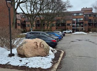 36 Hayhurst Rd #334, Brantford, ON N3R6Y9