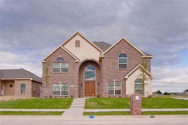 1st image of 706 Lorraine Ln