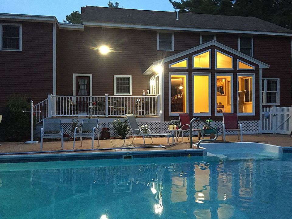 2nd image of 19 Thomas Rd