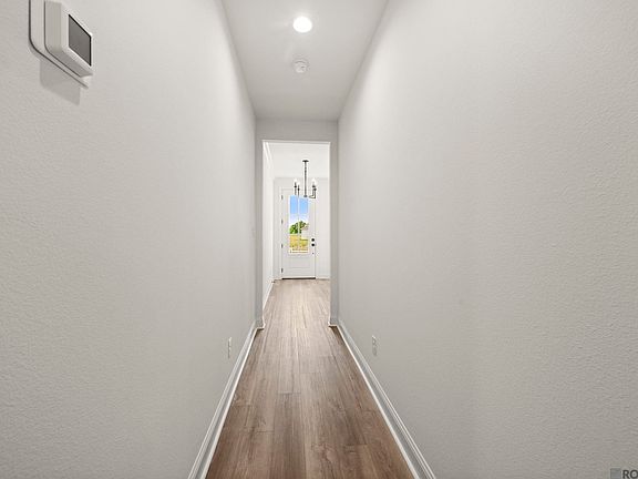 4th image of 10109 Pelican Pointe Ln