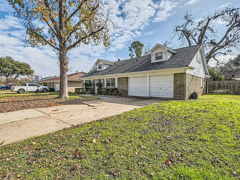 108 W Lilly Ln — Photo 20