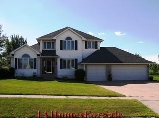 428 Primrose Dr, Hudson, IA 50643
