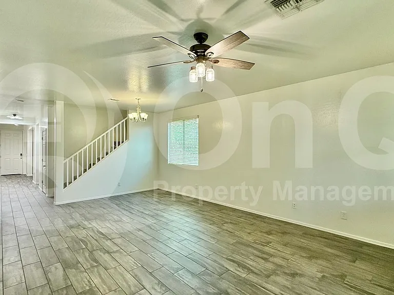 8924 N 102nd Ln — Photo 9