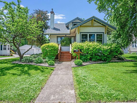 2nd image of 808 3rd Ave SE