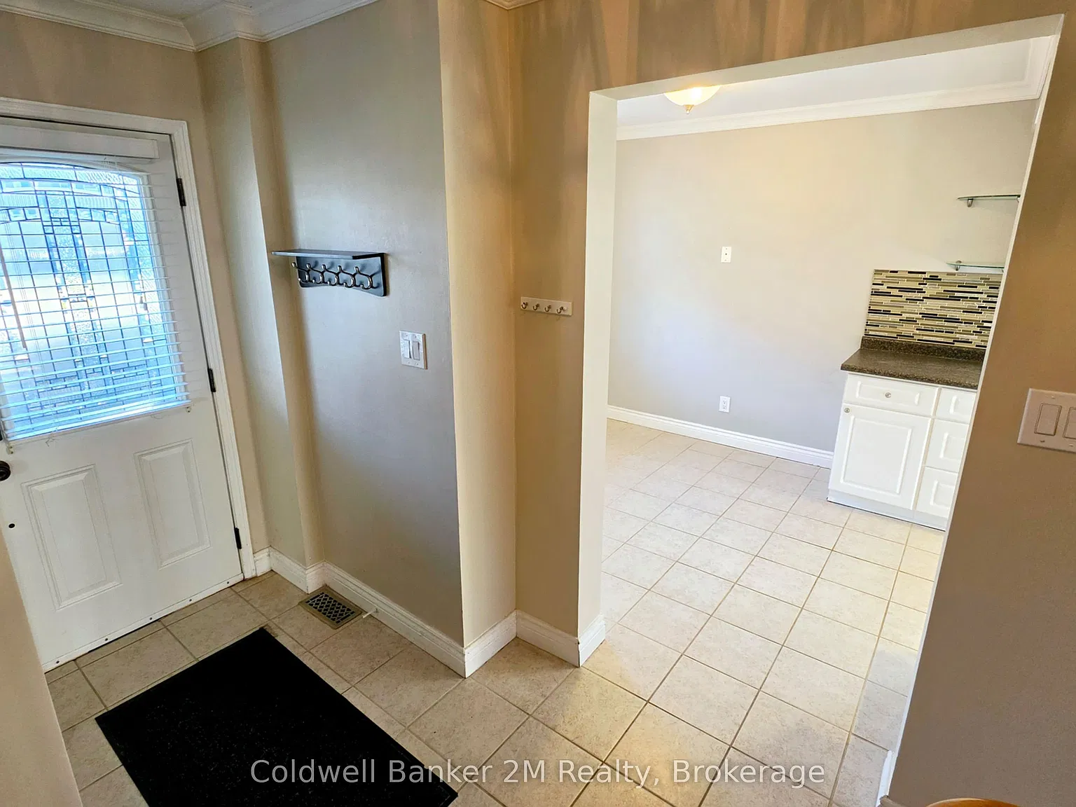3 bed, $2,700 — Photo 3