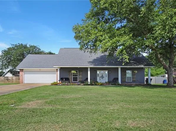 802 Whitfield Dr, Natchitoches, LA 71457