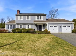 161 Leona Dr, Pittsfield, MA 01201