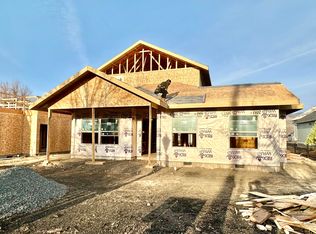 267 Talent Ave, Talent, OR 97540