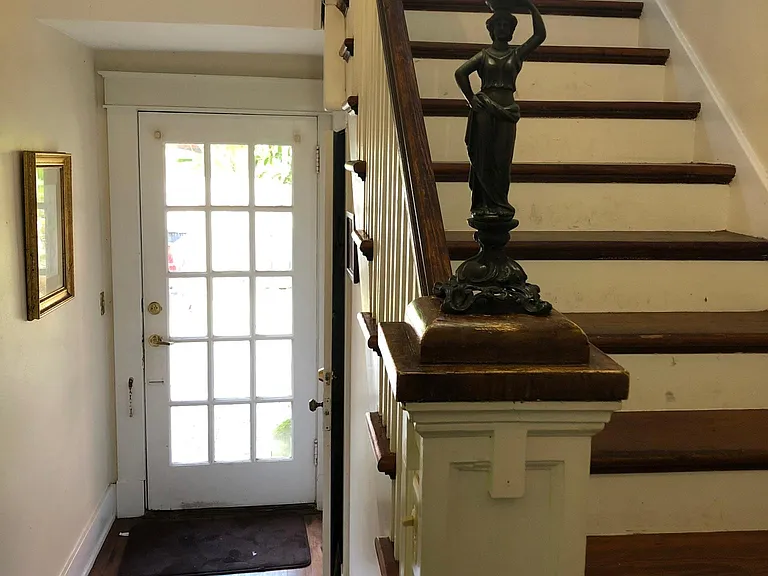 416 Jefferson St #2 — Photo 2