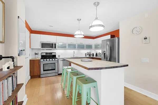 Sold by Douglas Elliman | media 18