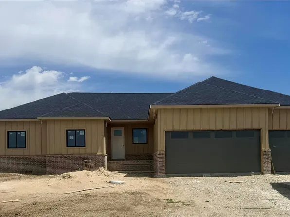 1007 S Brookside St, Goddard, KS 67052