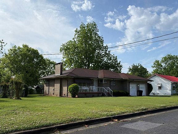 3rd image of 616 Magnolia Ave