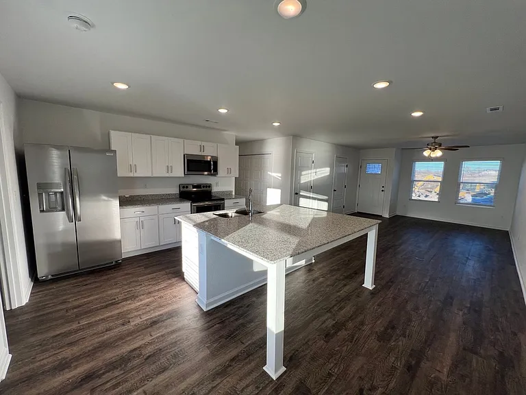 608 Short Leaf Ln — Photo 6