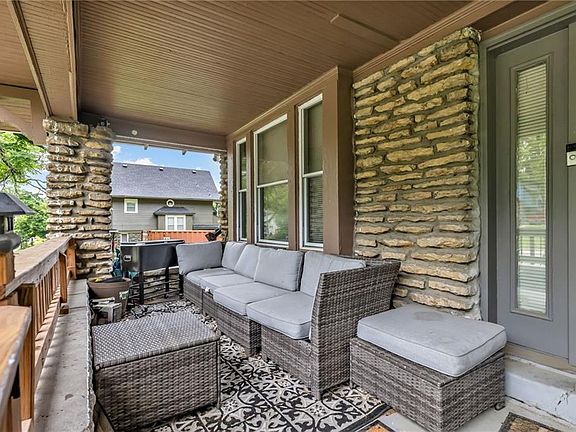 3rd image of 4024 Montgall Ave