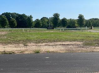 6 Augusta National Dr, Effingham, IL 62401