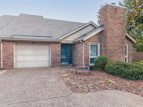 739 Steeplechase Way, Bowling Green, KY 42103