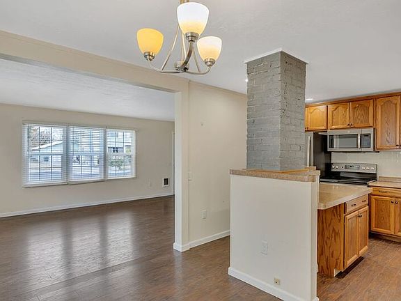 5th image of 1006 Perkins Ave