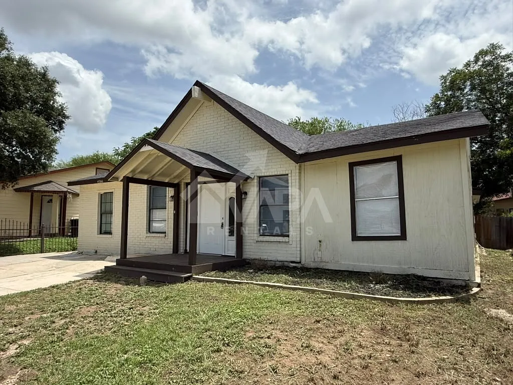 4 bed, 1804 sqft, $2,100 — Photo 3