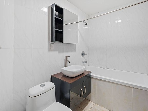 4th image of 3364 Guider Ave #1C