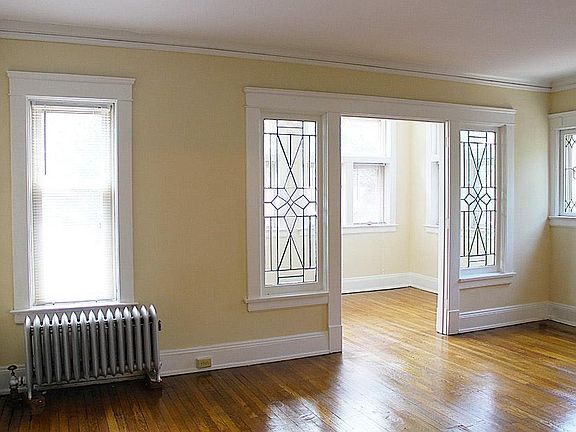 3rd image of 2815 Euclid Heights Blvd APT 5