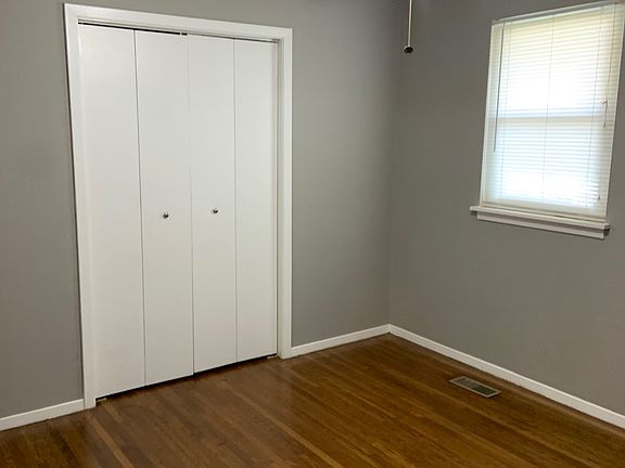 3rd image of 1000 Bishop Lindsey Ave