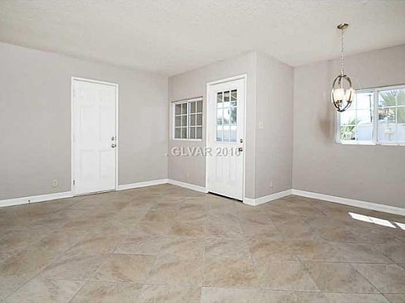 5th image of 205 Pershing Dr