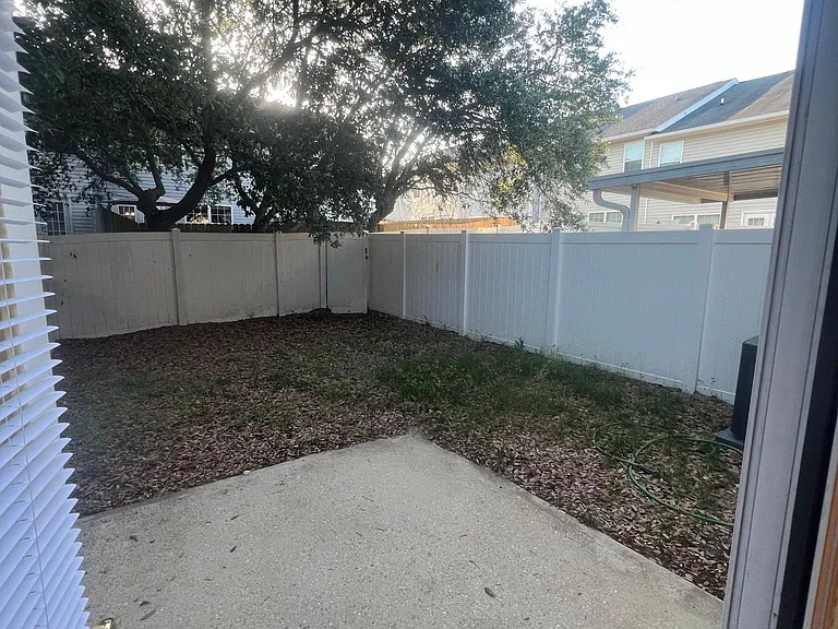 335 Crooked Pine Trl — Photo 8