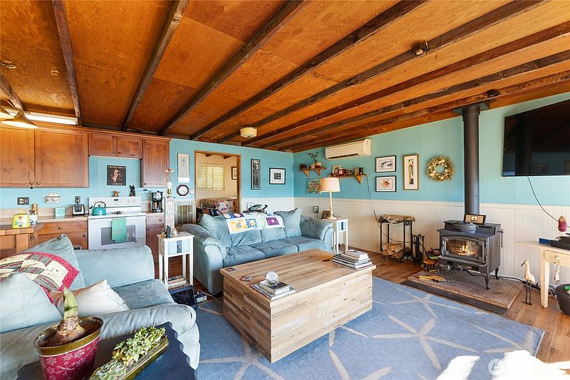 2nd image of 17546 Tonkon View Lane