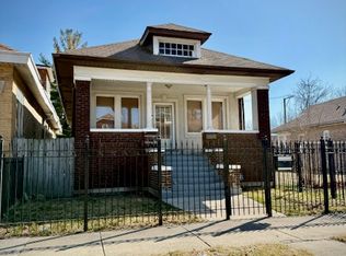 7545 S Ridgeland Ave, Chicago, IL 60649